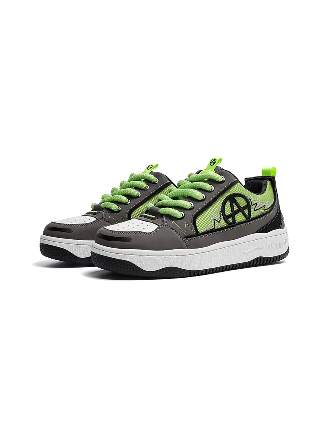 Colorblock Graphic Skate Sneakers - Skipkicks