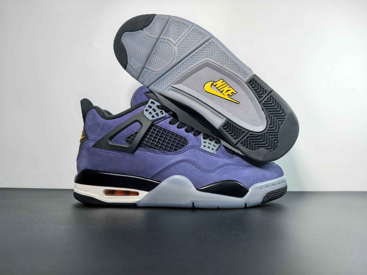Air Jordan 4 OG Lakers - Iconic Sneakers for Every Occasion