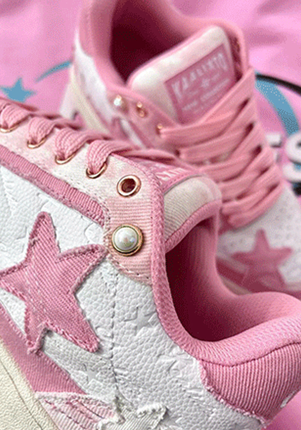 Distressed Denim Star Low-Top Sneakers - Skipkicks