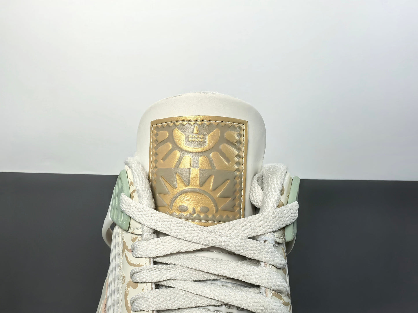 Air Jordan 4 Retro - Elevate Your Performance and Style