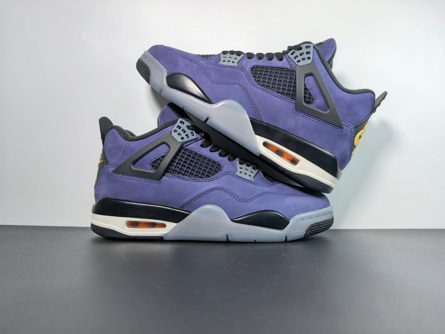 Air Jordan 4 OG Lakers - Iconic Sneakers for Every Occasion