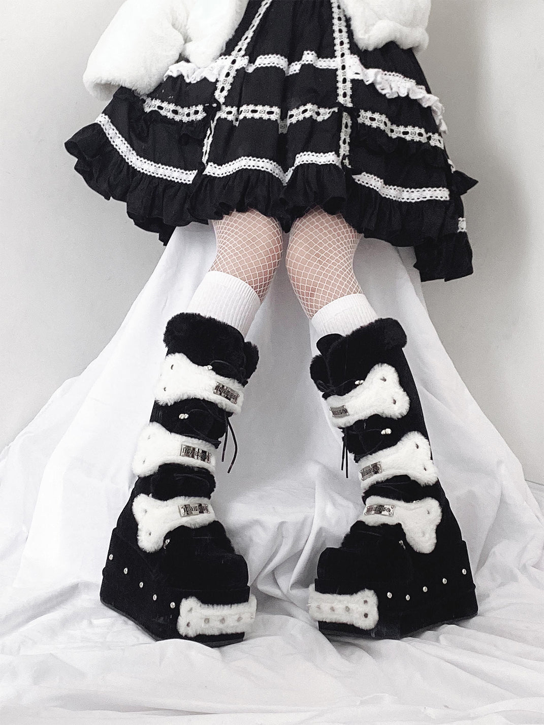 Black Bear-Applique Faux-Fur Platform Boots - Skipkicks