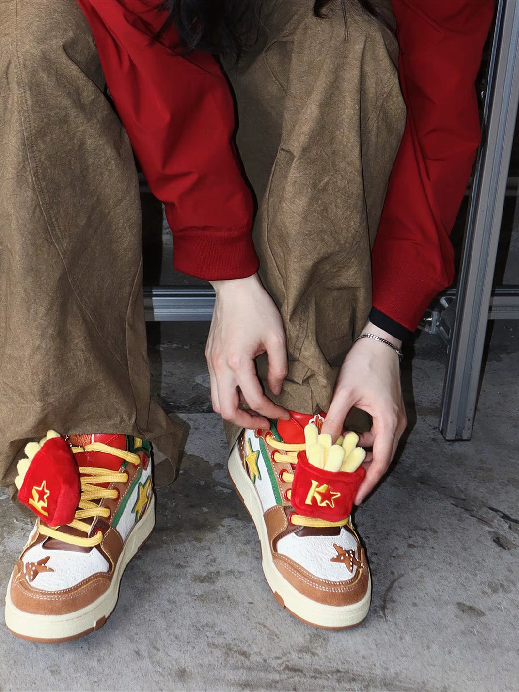Hamburger Star High-Top Sneakers - Skipkicks