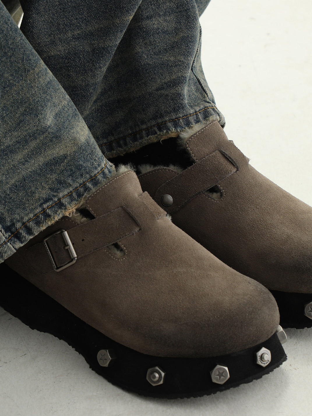 Frosted-Suede Thick-Sole Buckle Clogs - Skipkicks