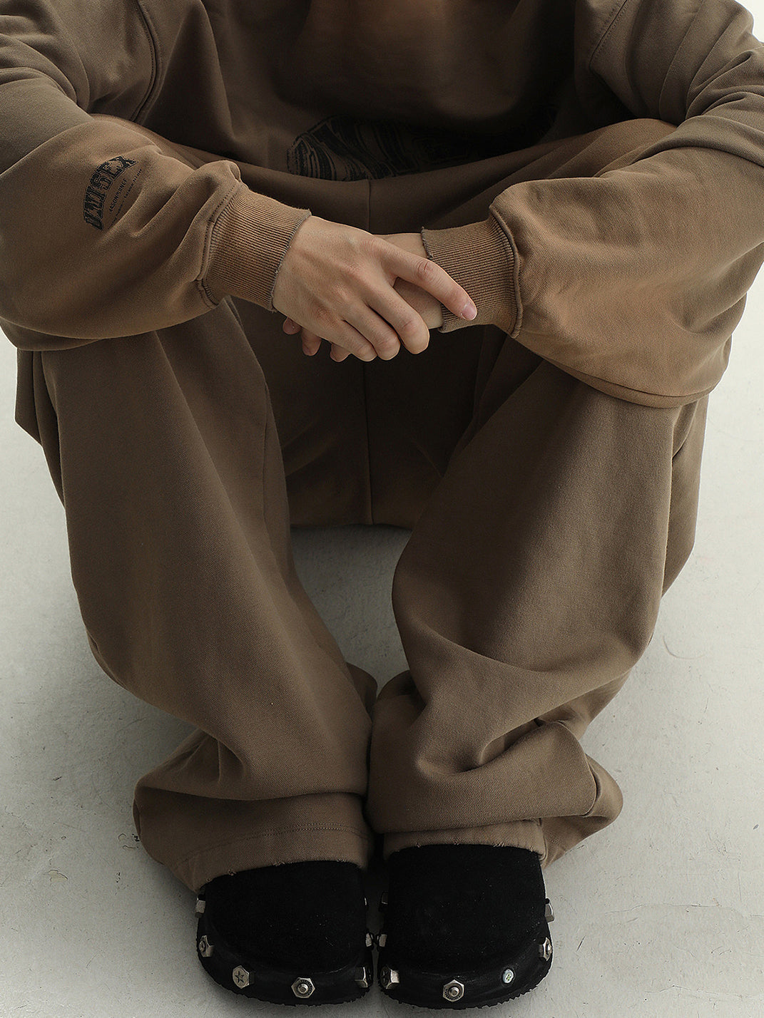 Frosted-Suede Thick-Sole Buckle Clogs - Skipkicks