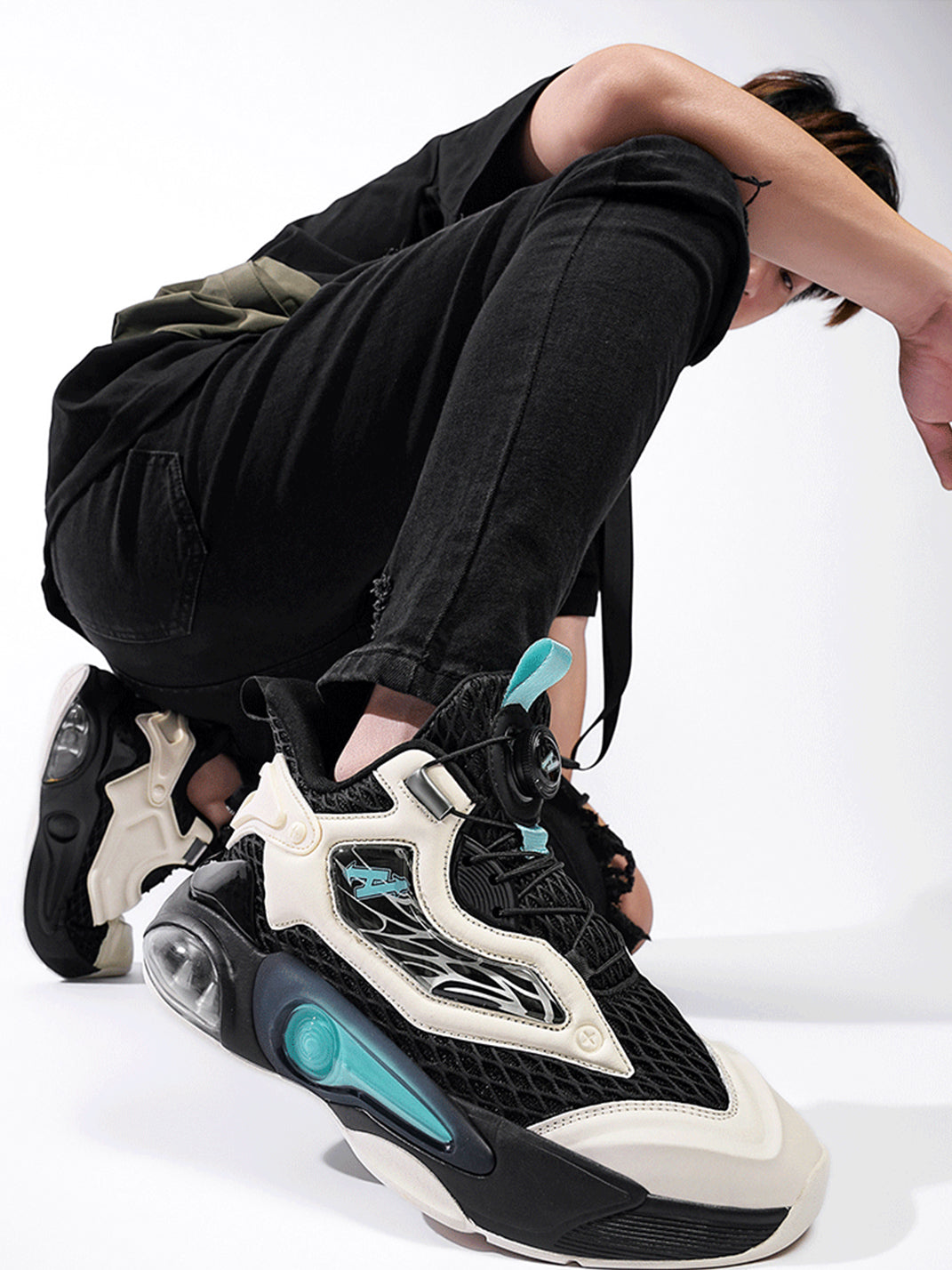 Black Air-Cushion Runner Sneakers - Skipkicks