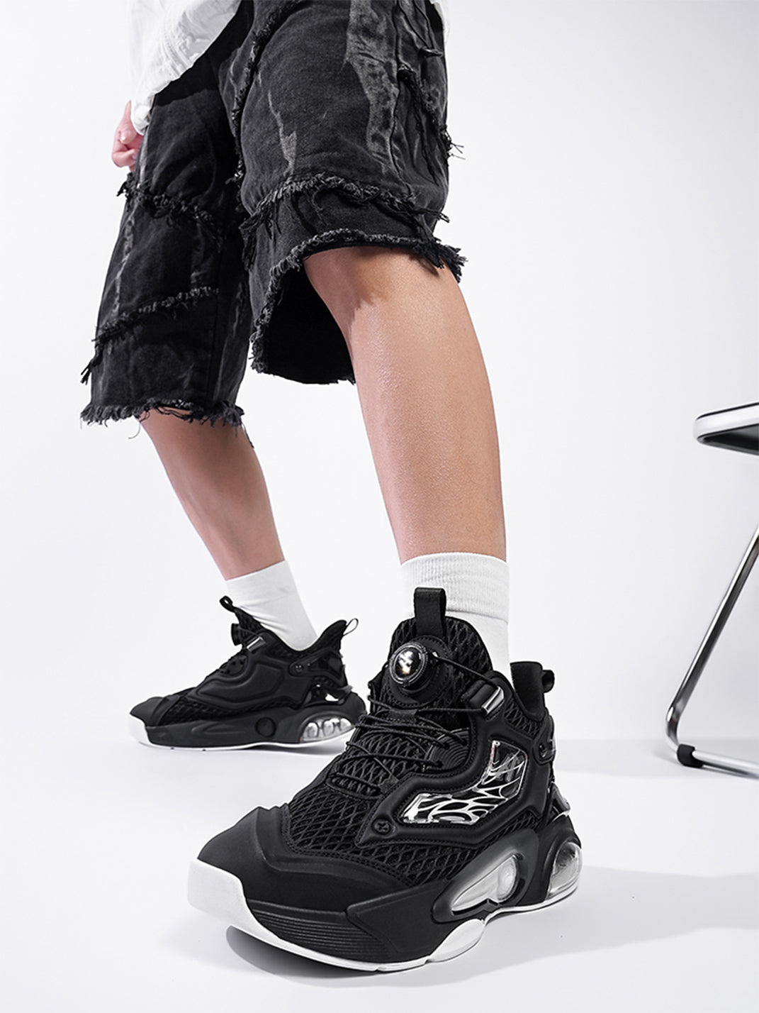 Black Air-Cushion Runner Sneakers - Skipkicks