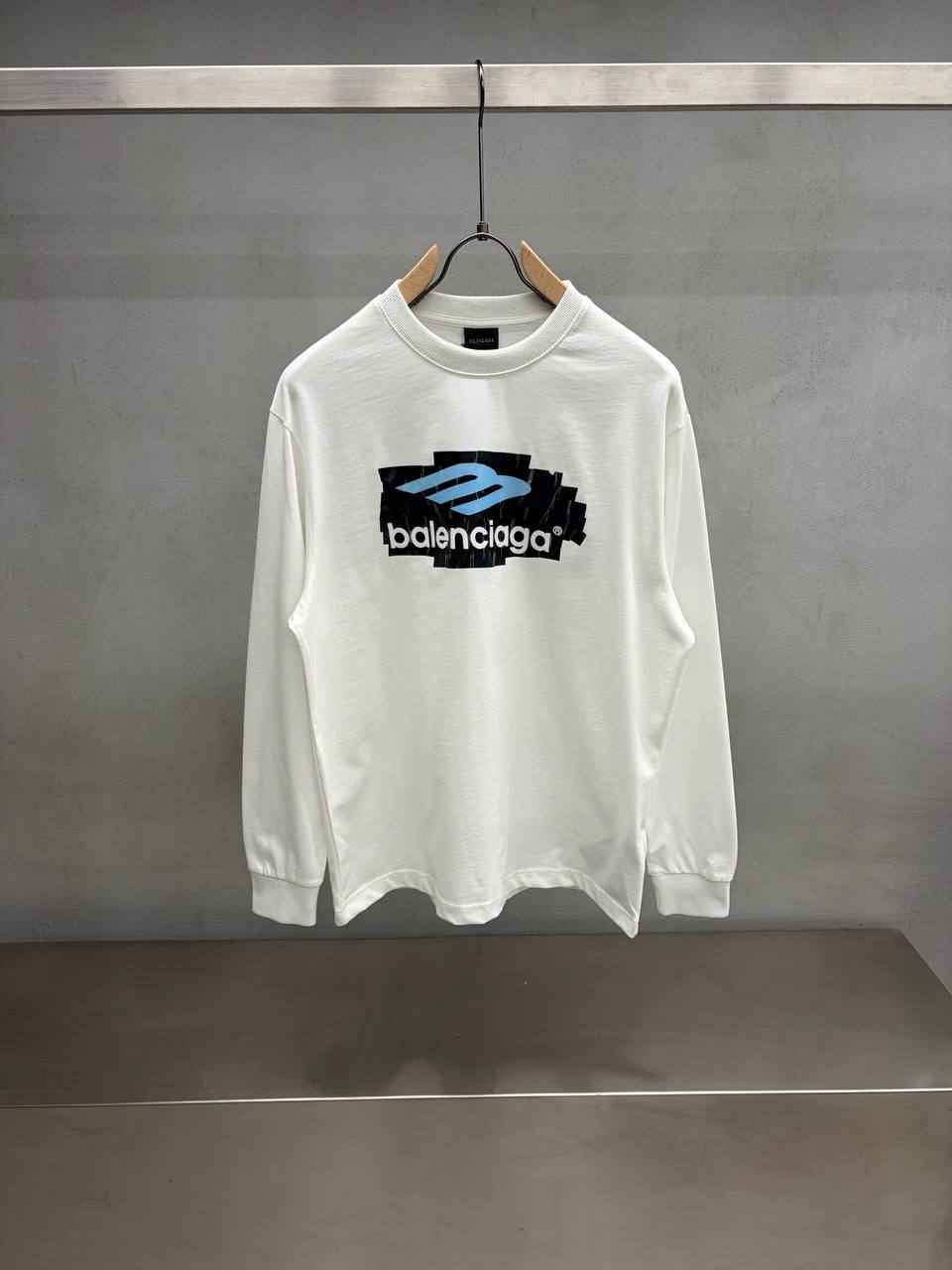 Balenciaga Sweatshirt 005