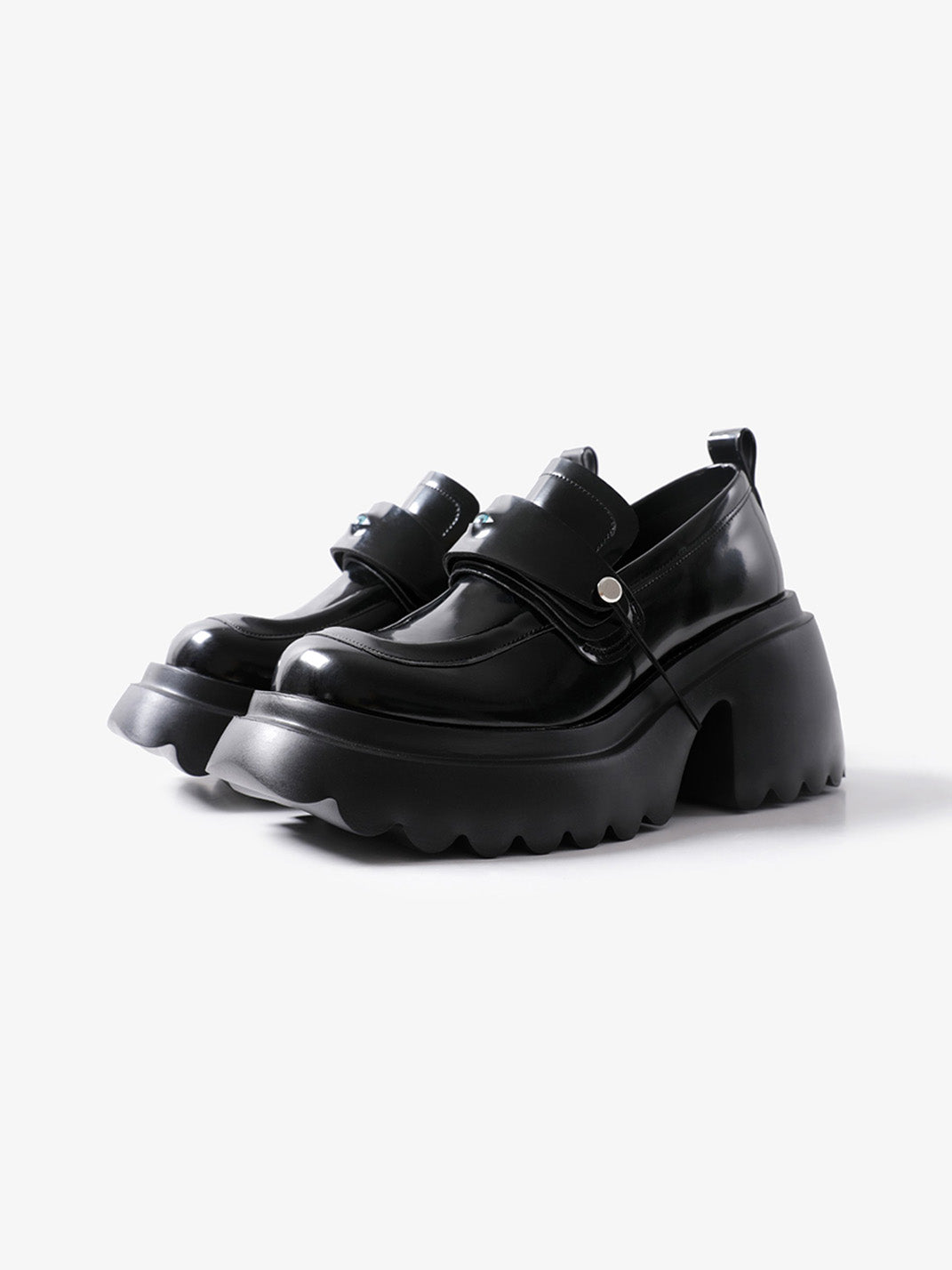 Black Ocular-Accent Lug-Sole Loafers - Skipkicks