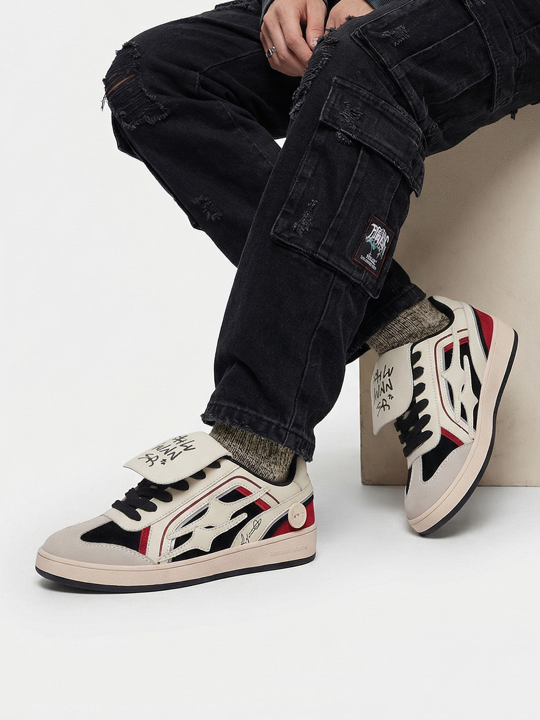Red Flame-Panel Retro Trainer Sneakers - Skipkicks