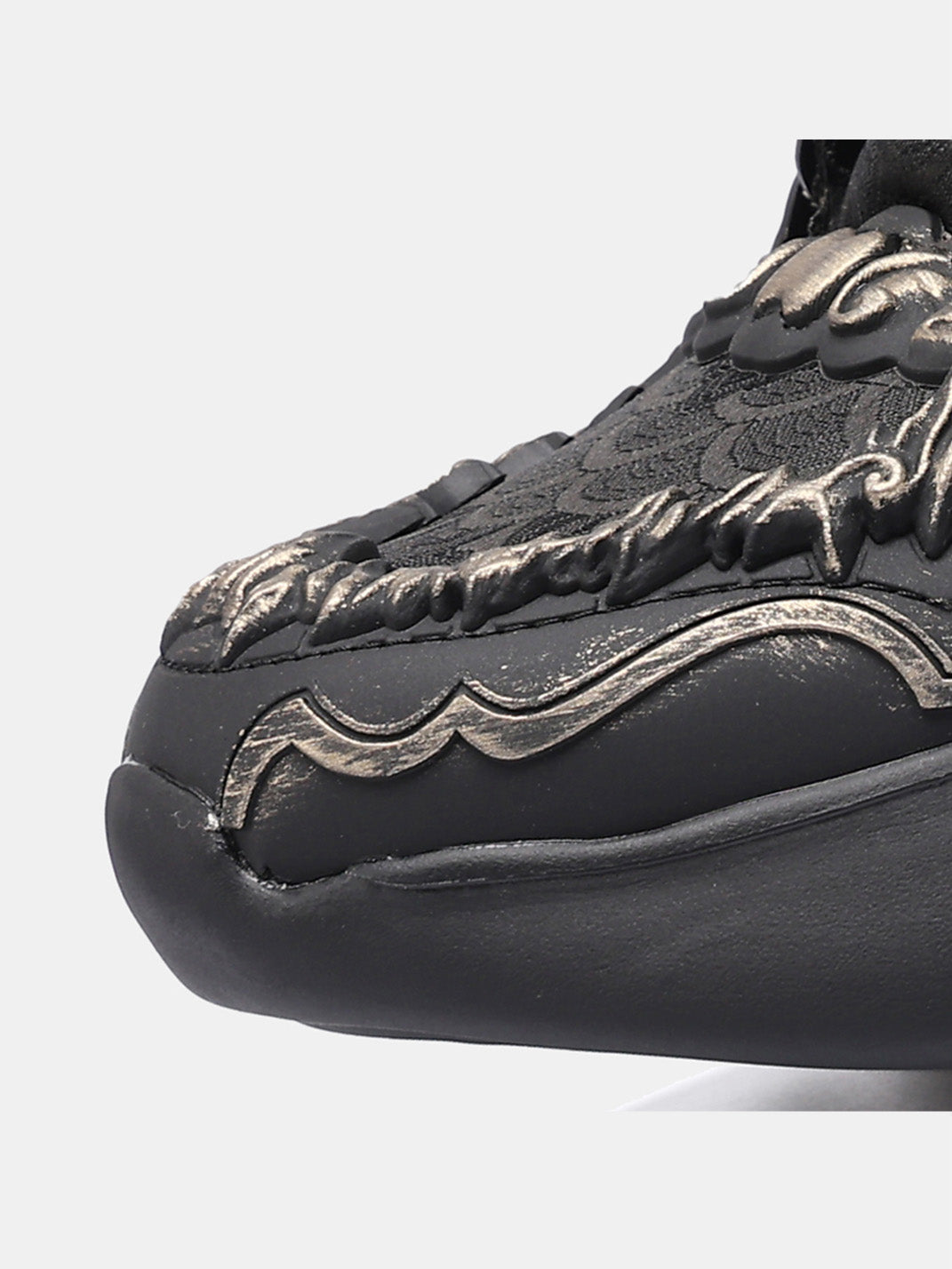 Dragon Crest Chunky Runner Sneakers - Skipkicks