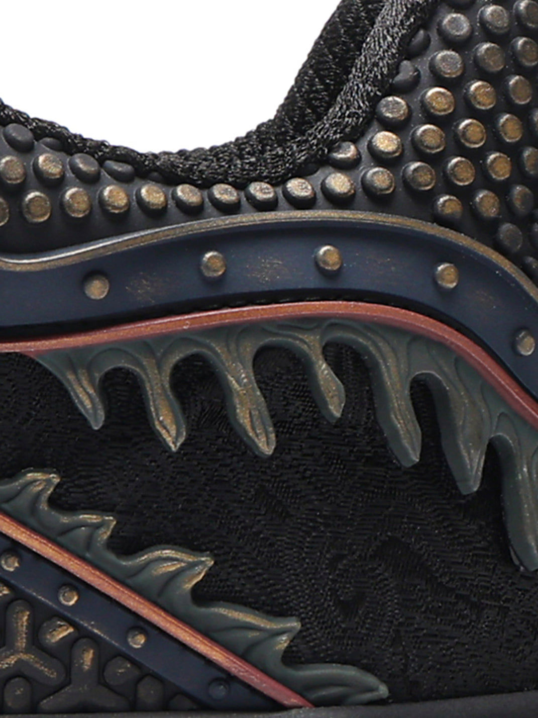 Black Dragon-Scale Gum-Sole Low-Top Sneakers - Skipkicks
