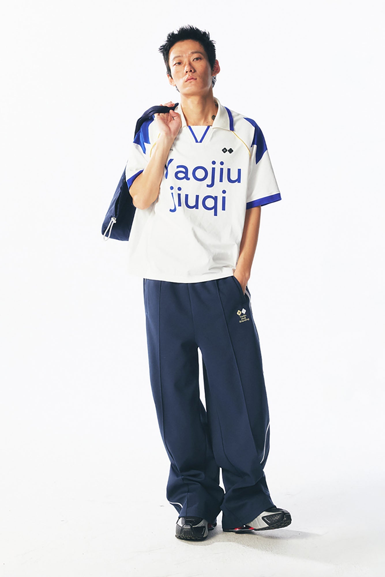 Retro Contrast-Panel V-Neck Jersey