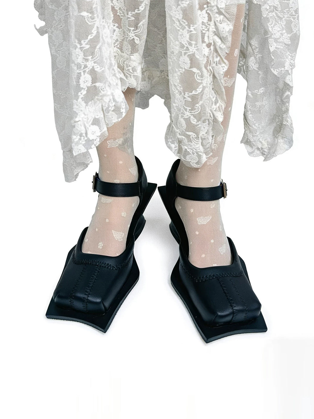 Square-Toe Cutout Block-Heel Sandals - Skipkicks