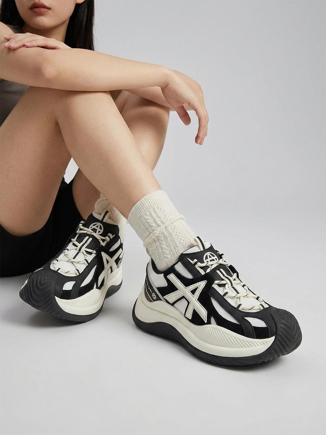 Star-Lace Wave-Sole Chunky Sneakers - Skipkicks