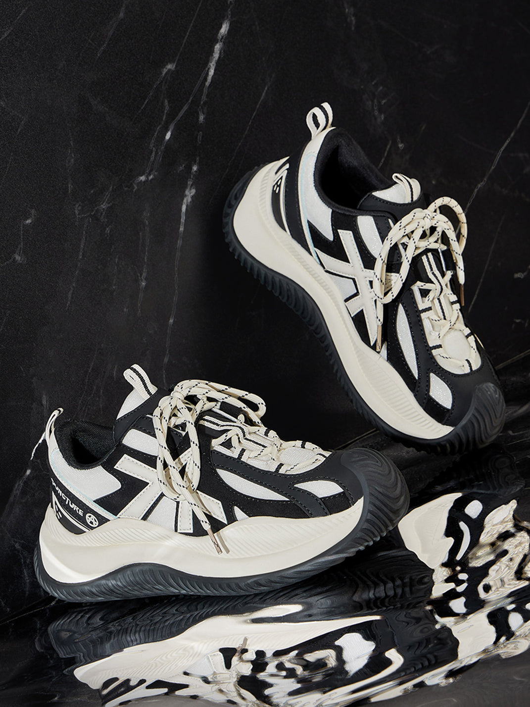 Star-Lace Wave-Sole Chunky Sneakers - Skipkicks