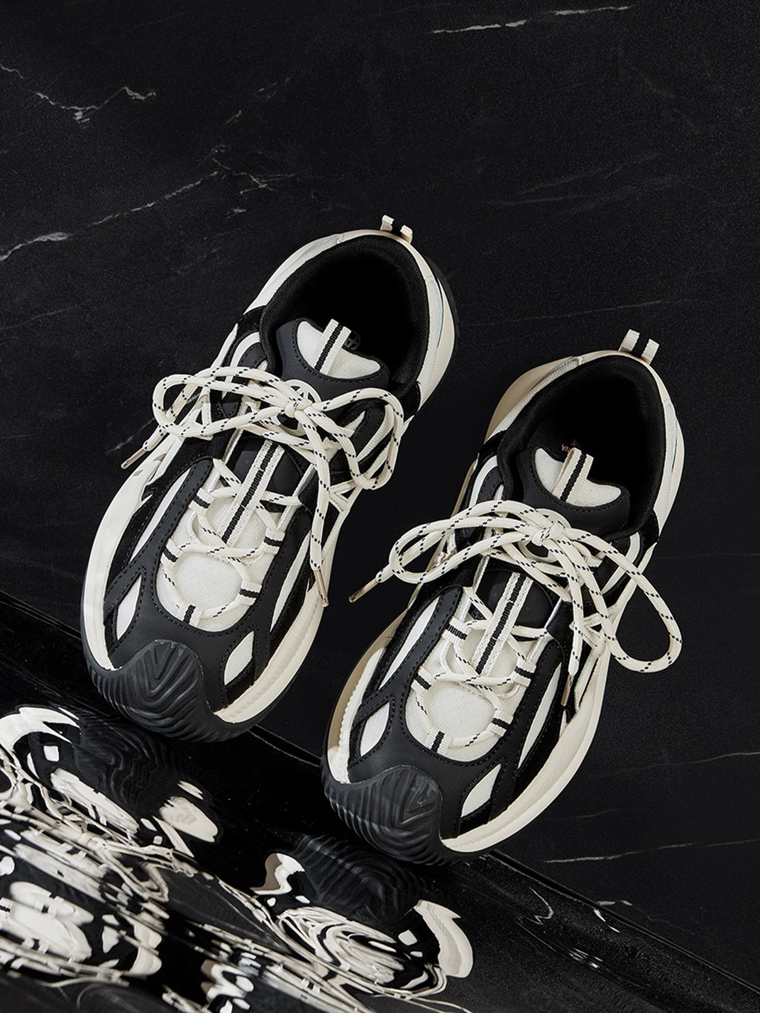 Star-Lace Wave-Sole Chunky Sneakers - Skipkicks