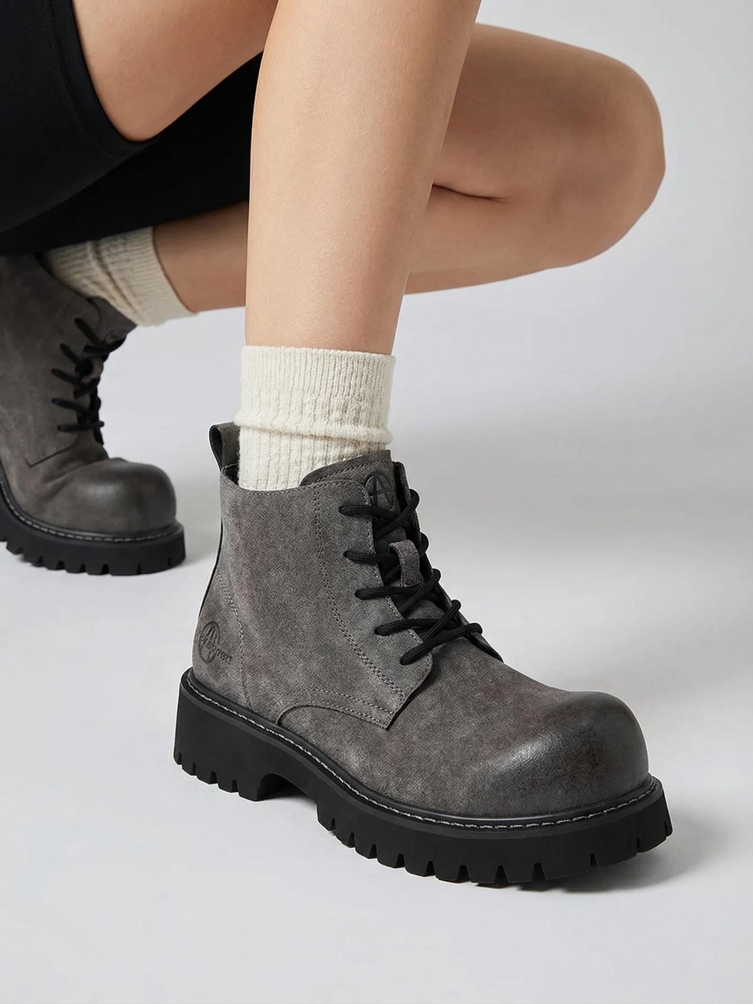 Tan Round-Toe Lug-Sole Work Boots - Skipkicks
